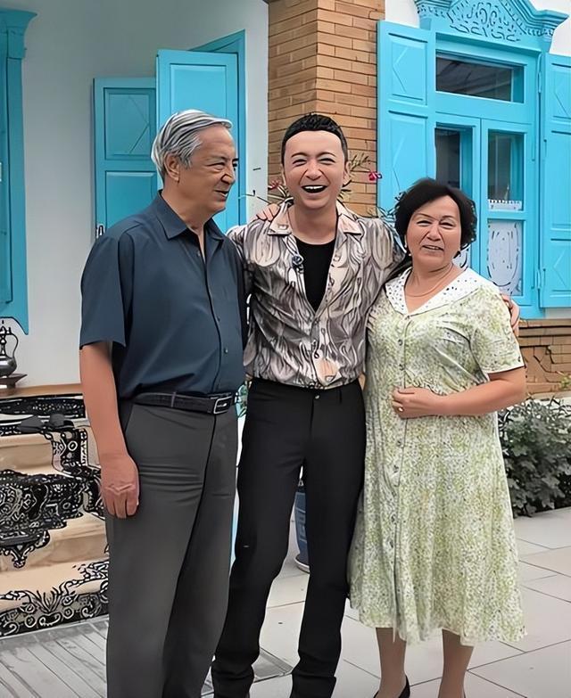 译官父亲难怪42岁尼格买提离婚无儿女冰球突破平台母亲是演员二婚重组嫁翻(图23)