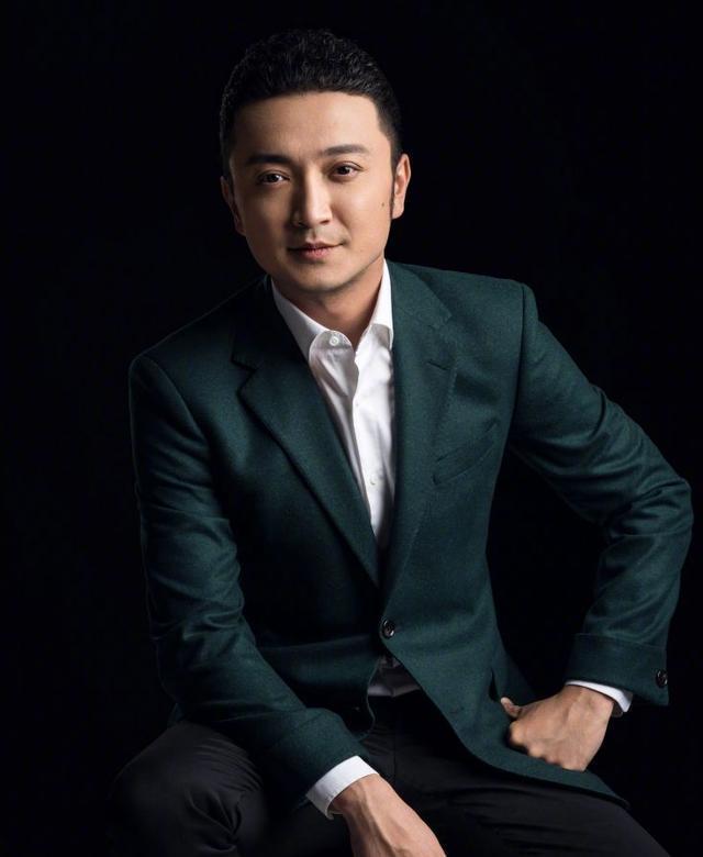 译官父亲难怪42岁尼格买提离婚无儿女冰球突破平台母亲是演员二婚重组嫁翻(图24)