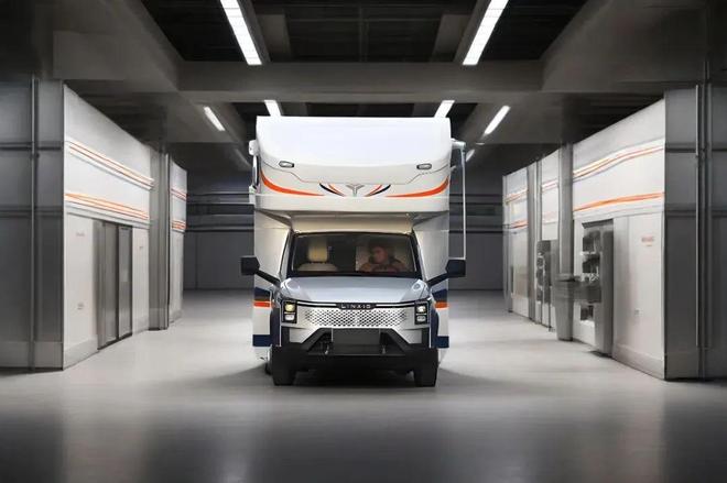 !9月19亮相成都房车展这才是人民需要的五菱房车冰球突破豪华版手机版不到20万上绿牌还免购置税(图2) !9月19亮相成都房车展这才是人民需要的五菱房车冰球突破豪华版手机版不到20万上绿牌还免购置税(图2)